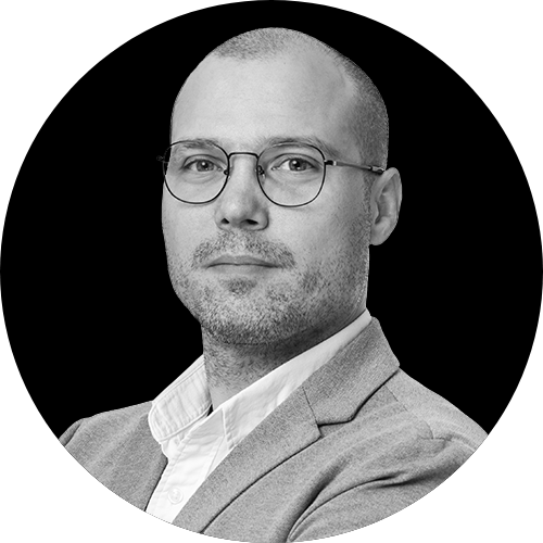 Zdjęcie Przemysława Wywigacza - Product Owner w Cyfrowe.pl i autor bloga Wywigacz.pl